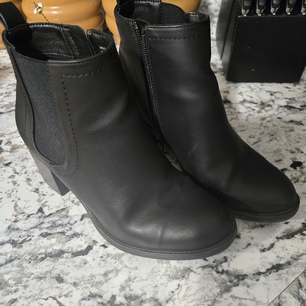 Sonoma Black Ankle Booties